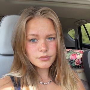 Meet your Posher, Carley